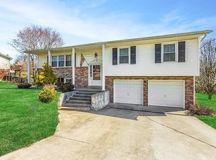 112 Pleasant Ridge Dr, Richmond, KY 40475