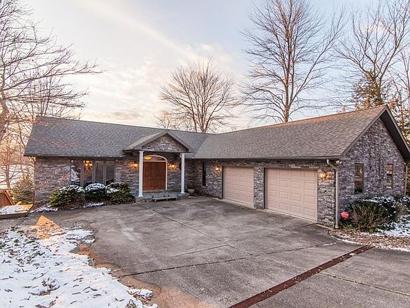 4th image of 597 King Beach Dr