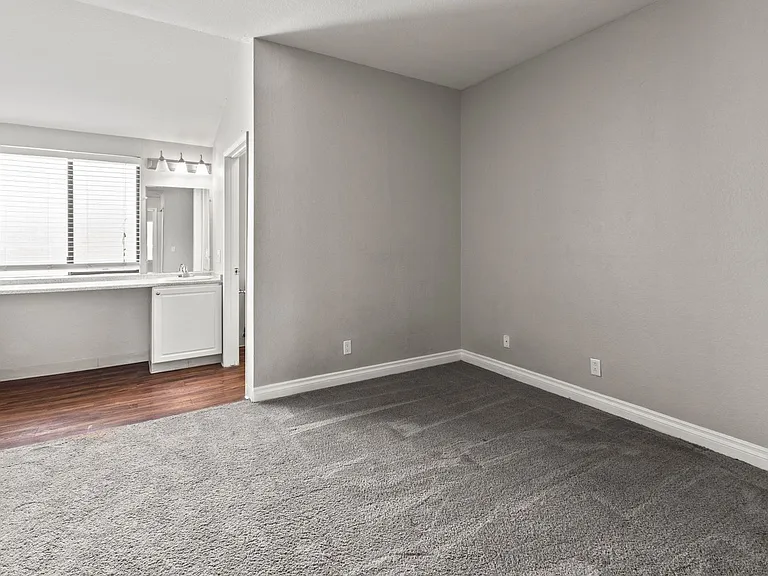 Park Place Apartments — Photo 44