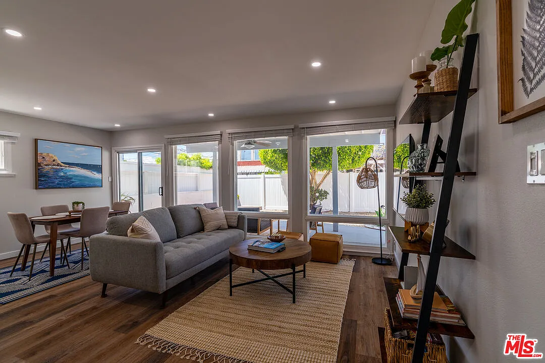 3 bed, 1.0 bath, 1000 sqft, $5,300 — Photo 1