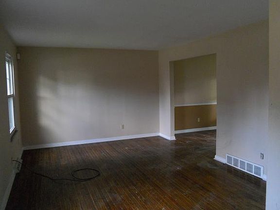 2nd image of 2545 Fulbourne Dr