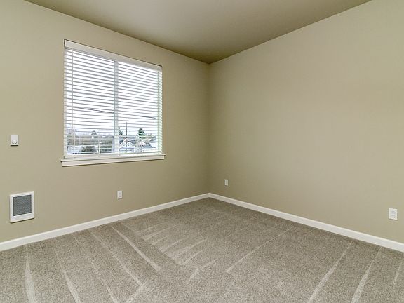 4th image of 3402 S C St #F