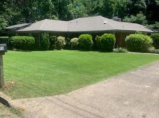 410 Elmwood St, Vicksburg, MS 39180