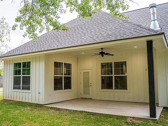 4th image of 8205 Royal Oaks Dr