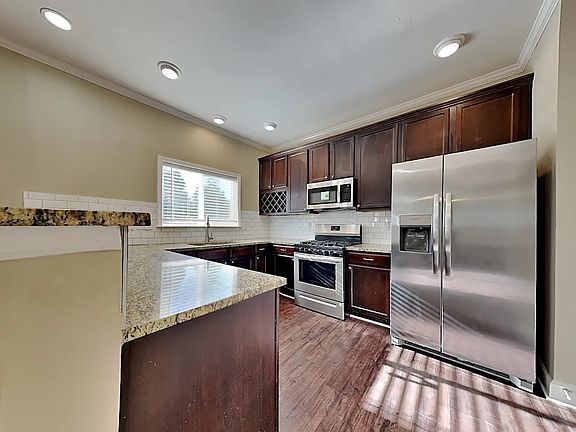 3rd image of 1016 Sweet Gale Dr #1