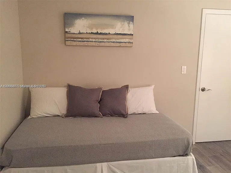 9920 Collins Ave #14 — Photo 9