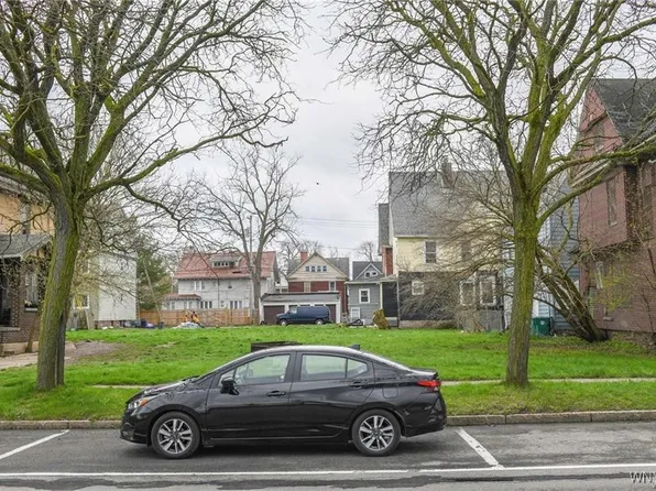 609 Rainbow Blvd #16, Niagara Falls, NY 14303