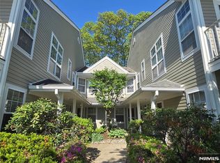 1201 Richmond Rd, Mahwah, NJ 07430