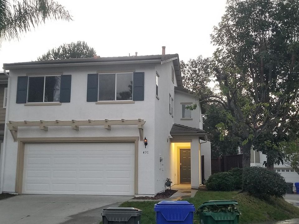 Front - 2 Car Garage