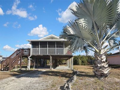 3204 41st St SW, Lehigh Acres, FL, 33976