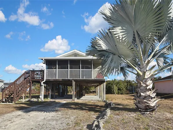 3204 41st St SW, Lehigh Acres, FL 33976