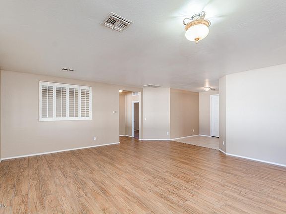 4th image of 11540 E Reuben Ave