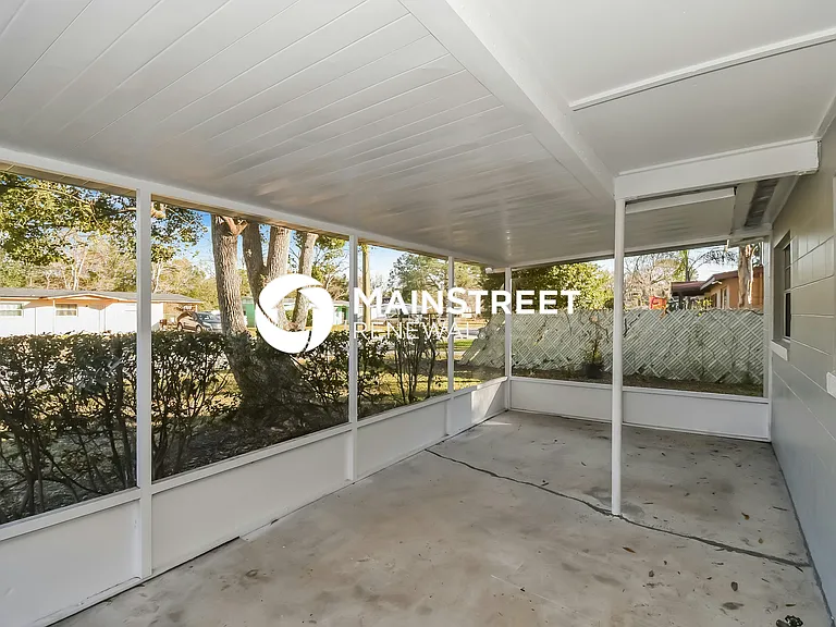 Screen Porch