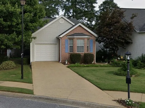 1023 Yellowhammer Ln, Northport, AL 35476