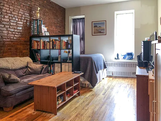 Rented by Kahen Properties | media 15