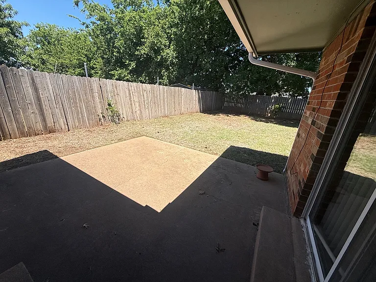 1015 W Swan Lake Ct — Photo 33