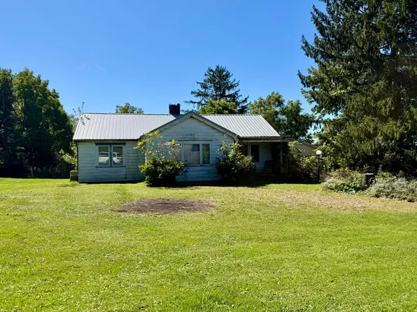 39 Waterford Pike, Brookville, PA 15825