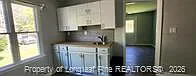 233 W Barbee St — Photo 6