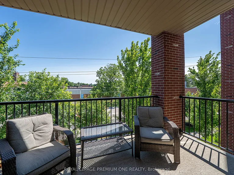 161 Wellington St E #204 — Photo 8