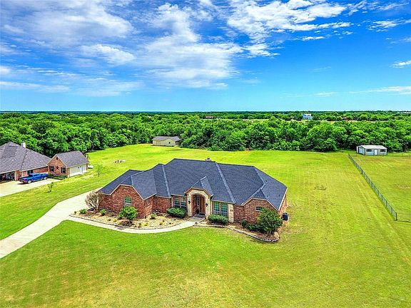 3rd image of 188 Green Meadow Ct