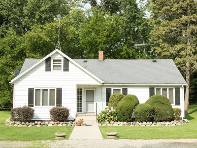 2805 N Bayview Ln, McHenry, IL, 60051