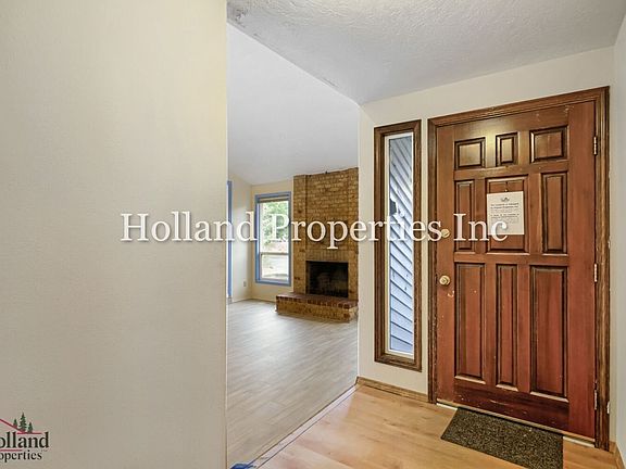 4th image of 21067 SW 86th Ct