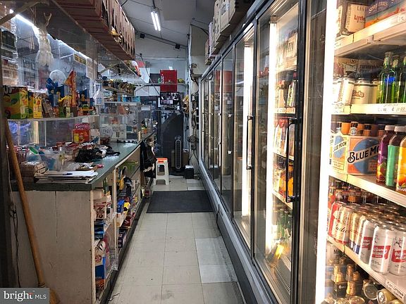 5th image of 2842 W Girard Ave