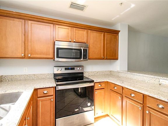 4th image of 9064 Gervais CIR #107