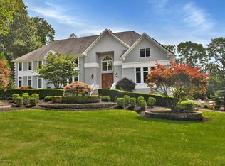 2 Foursome Dr, Marlboro, NJ 07746