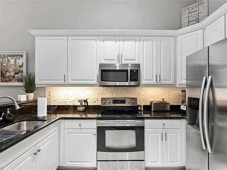 6051 Shallows Way — Photo 17
