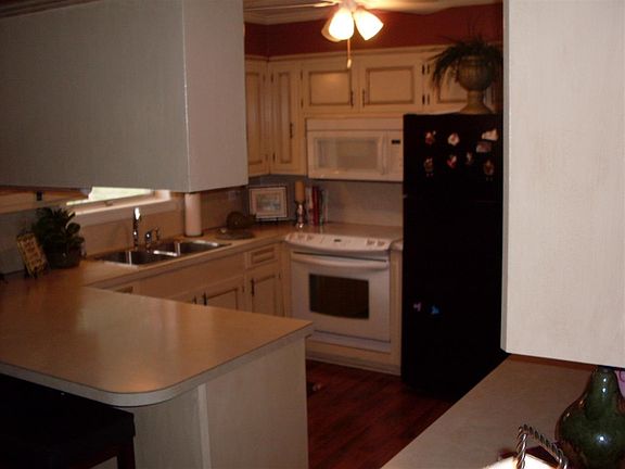 5th image of 3025 Senator St