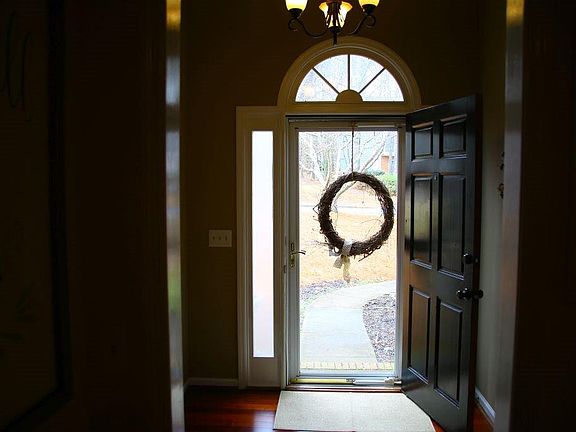 2nd image of 4126 Huntcliff Dr