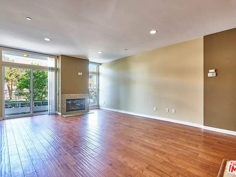 401 N Serrano Ave #105 — Photo 9