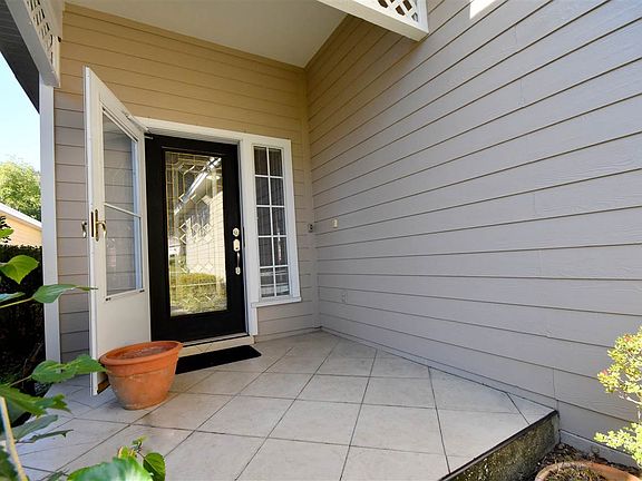 2nd image of 10434 NW 35th Pl
