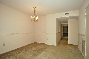 5th image of 102 Stonybrook Dr #102