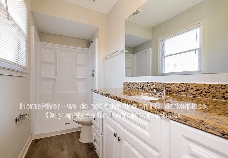703 Woodlake Dr — Photo 10
