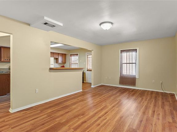3rd image of 4374 State Street Dr