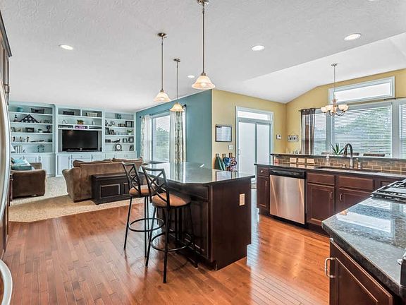 5th image of 174 Eastbury Dr
