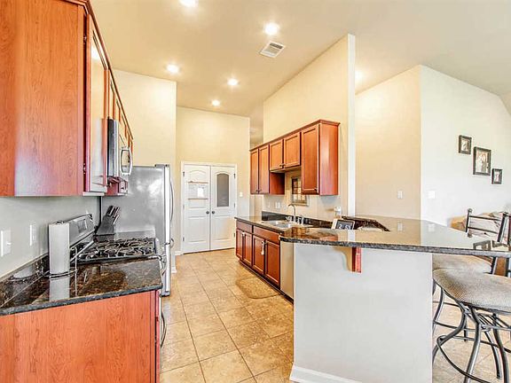 5th image of 241 Millstone Dr