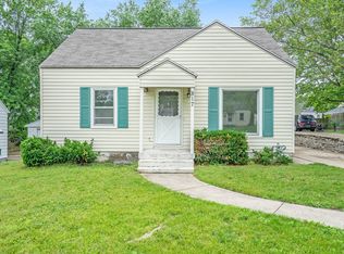 817 32nd St SW, Wyoming, MI 49509