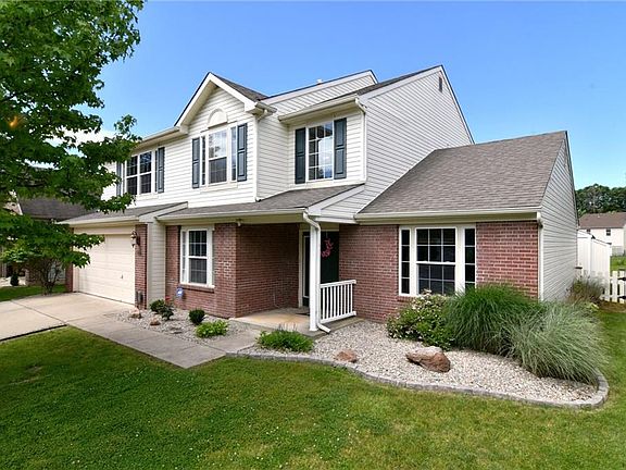 2nd image of 15943 Arbor Grove Blvd