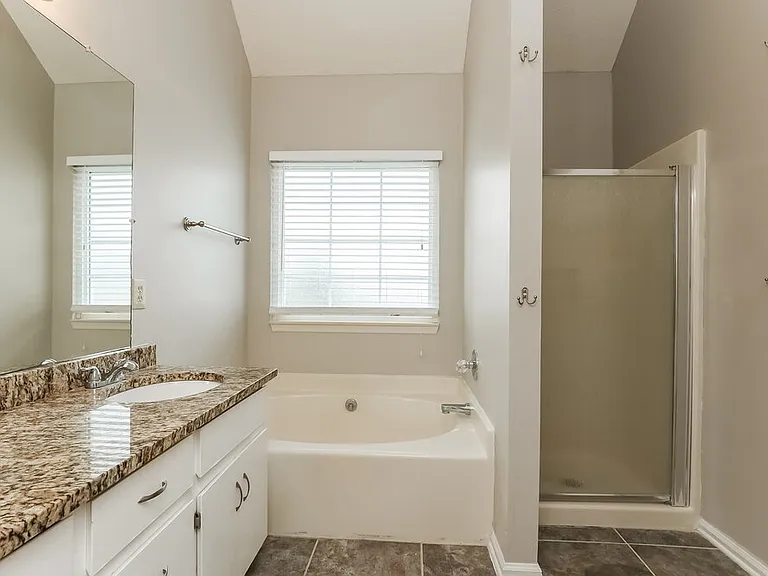 1472 Aaronwood Dr — Photo 12