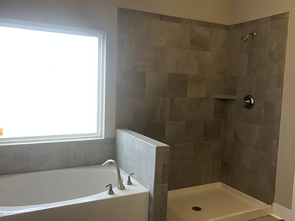 5th image of 226 Beulah Rose Dr #105