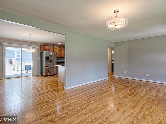 5th image of 8008 Arcade St