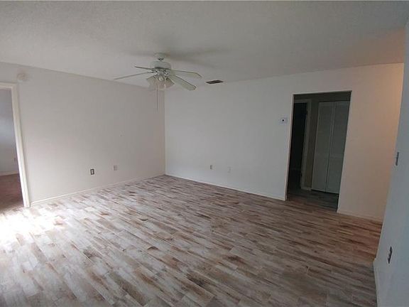 4th image of 466 Hunter Cir