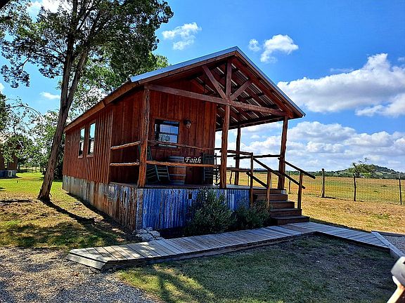 Godscountrycabinsfbg 4 cabin