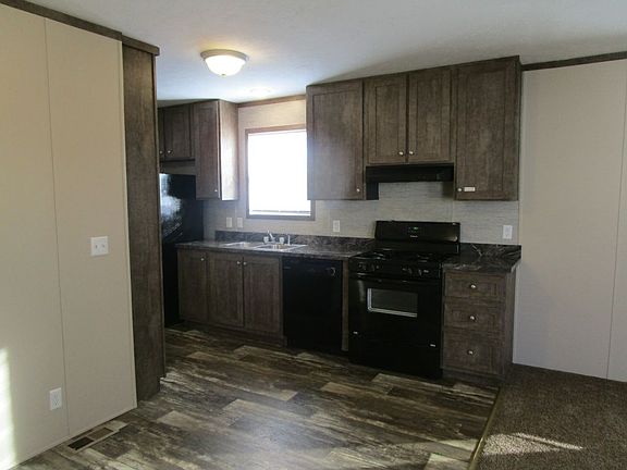 2nd image of 23602 Hickory Dr