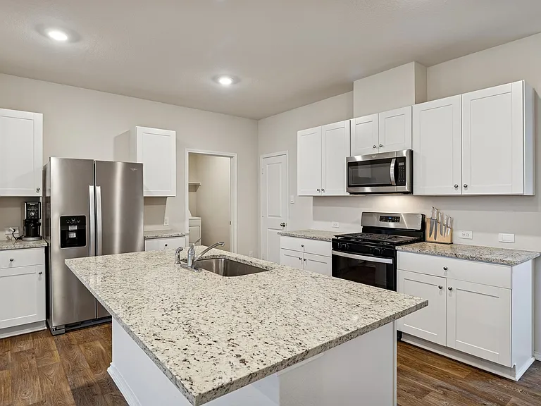 4550 Meerkat Dr — Photo 11