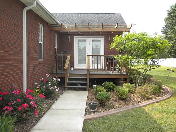 2nd image of 207 Country Estates Dr
