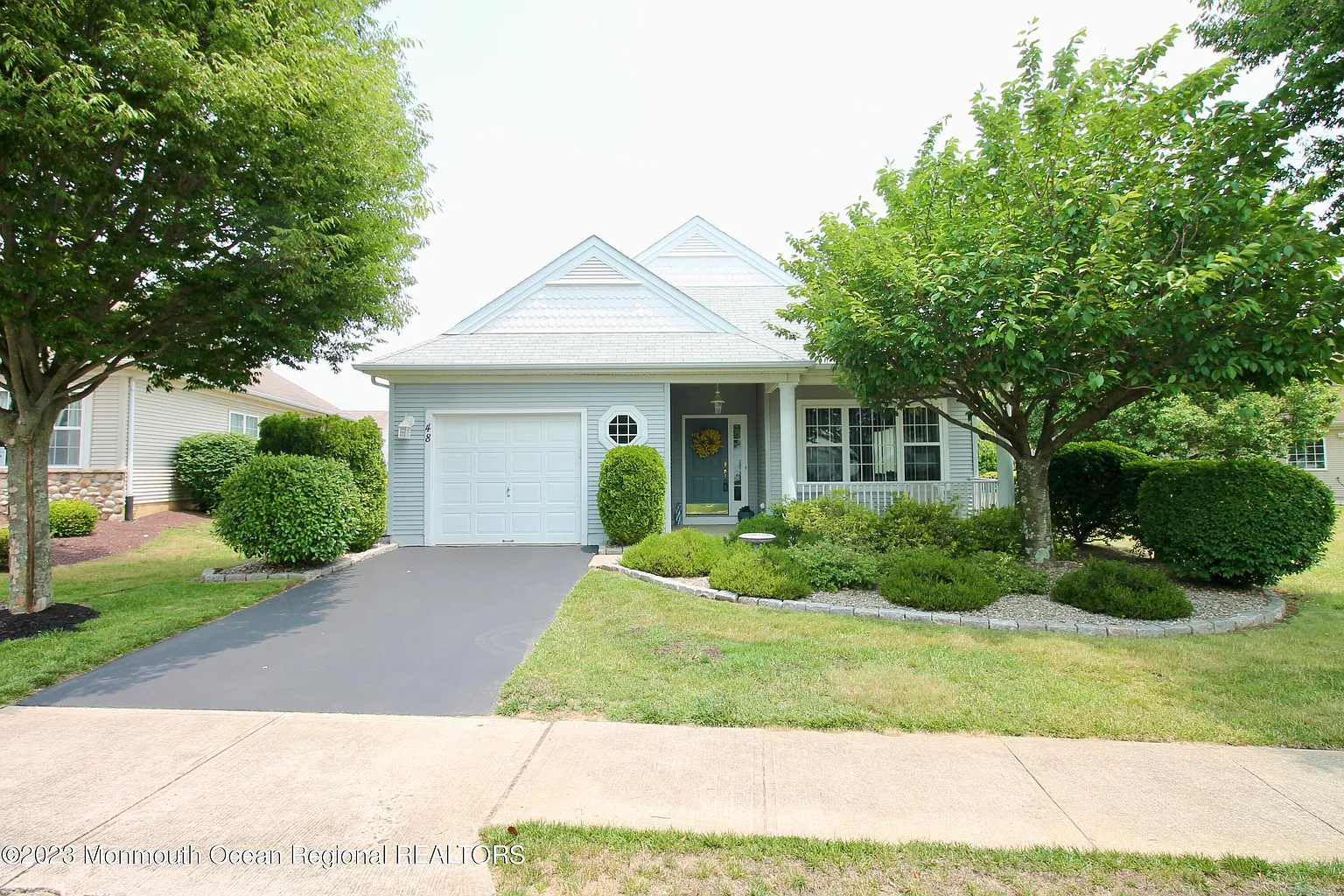 48 Florence Drive photo 1